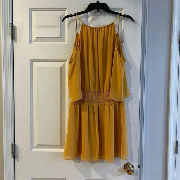 BCBGeneration Women's Cold Shoulder Dress Yellow Size S - Picture 6 of 8